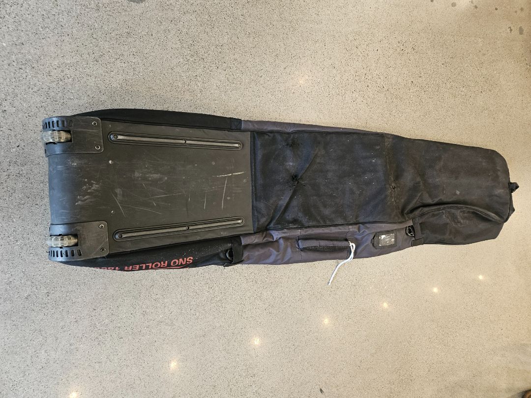 Black Kathmandu Wheeled Ski Bag, Fits skis/snowboard up to 185cm