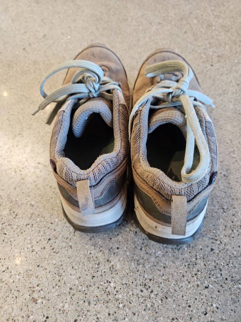 Brown Vasque Breeze Low, EU 38.5