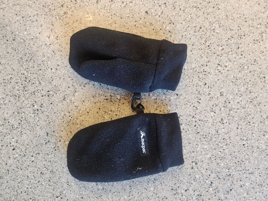 Black Macpac Kids Fleece Mittens, Kids M