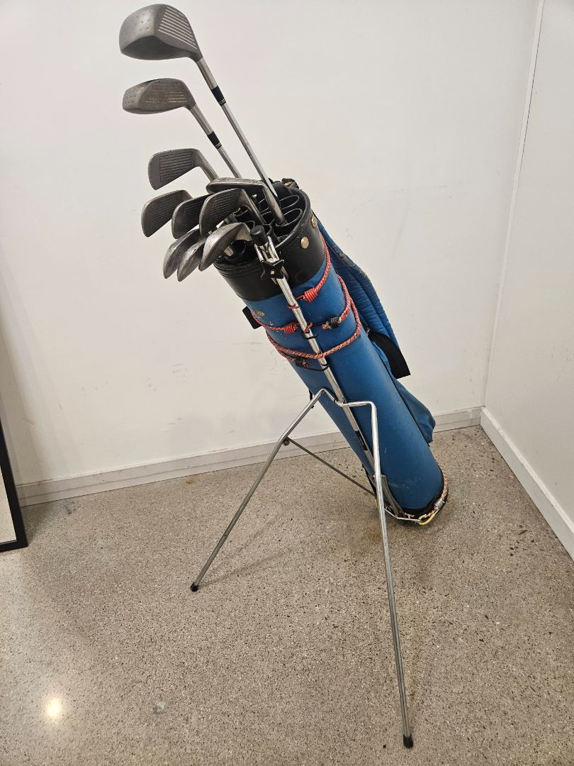 Blue TaylorMade Left Handed Golf Set, Left Handed