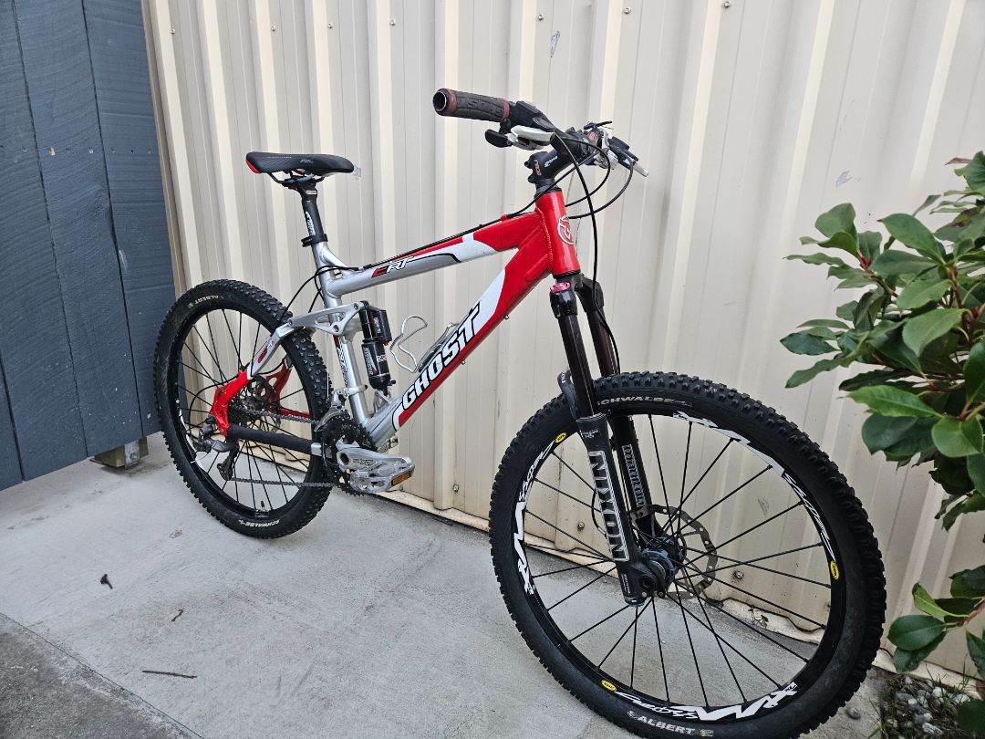 Red Ghost ERT 7500, Unknown
