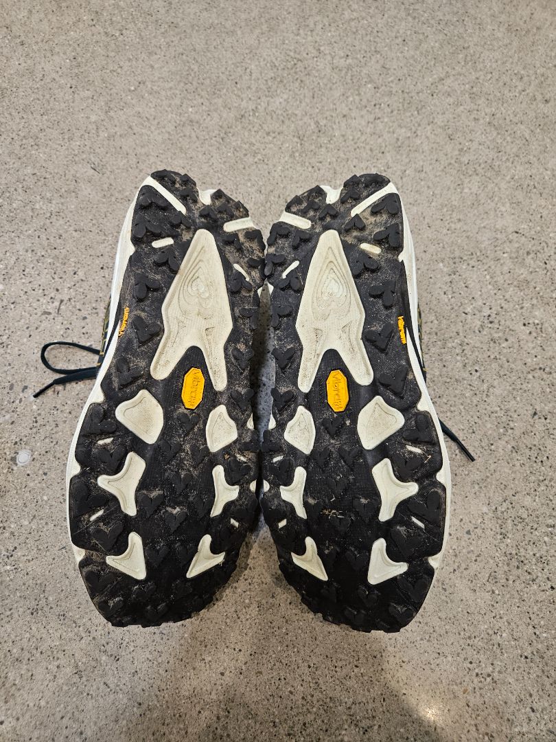 Grey Hoka Speedgoat 7, EU 44⅔