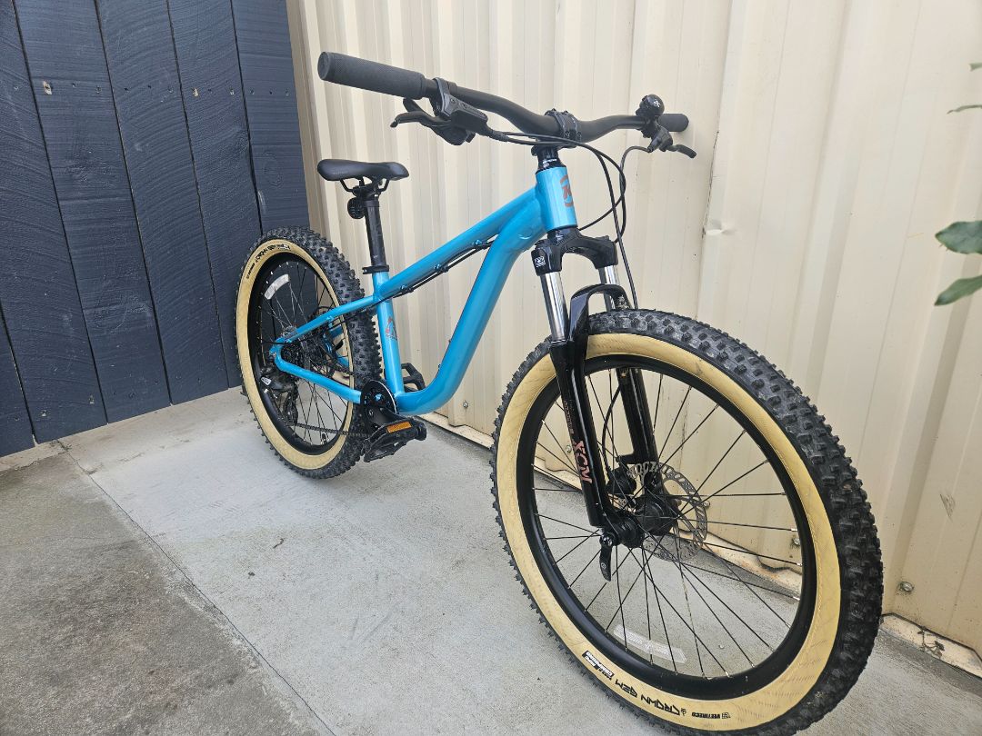 Blue Kona Honzo 24, 24 in