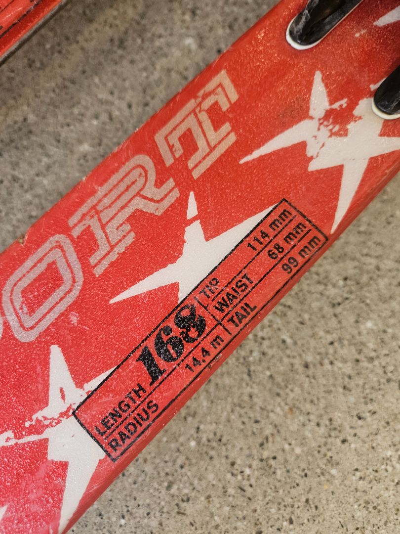 Red Völkl Supersport, 168 cm