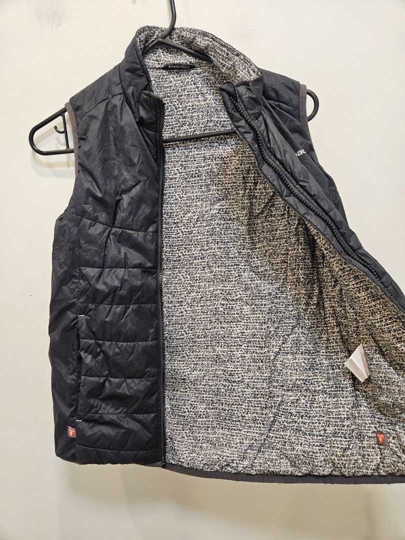 Black Macpac Pulsar Alpha Vest, 10 YRS