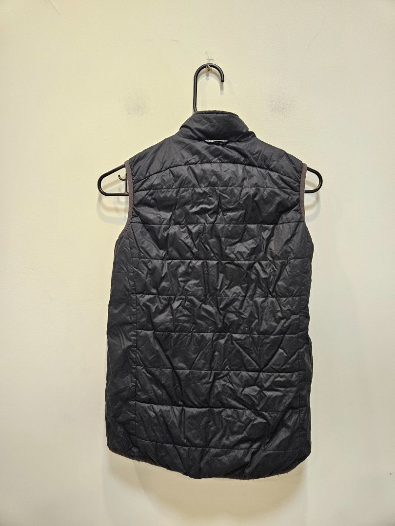 Black Macpac Pulsar Alpha Vest, 10 YRS