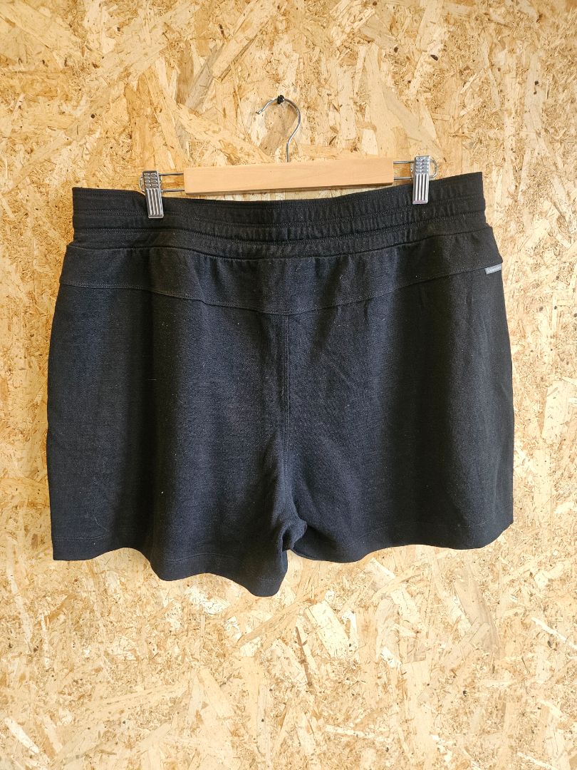 Black Icebreaker Crush Shorts, XL