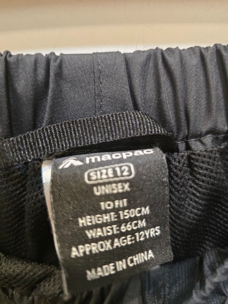 Black Macpac Kids Waterproof Rain Pants, 12 years