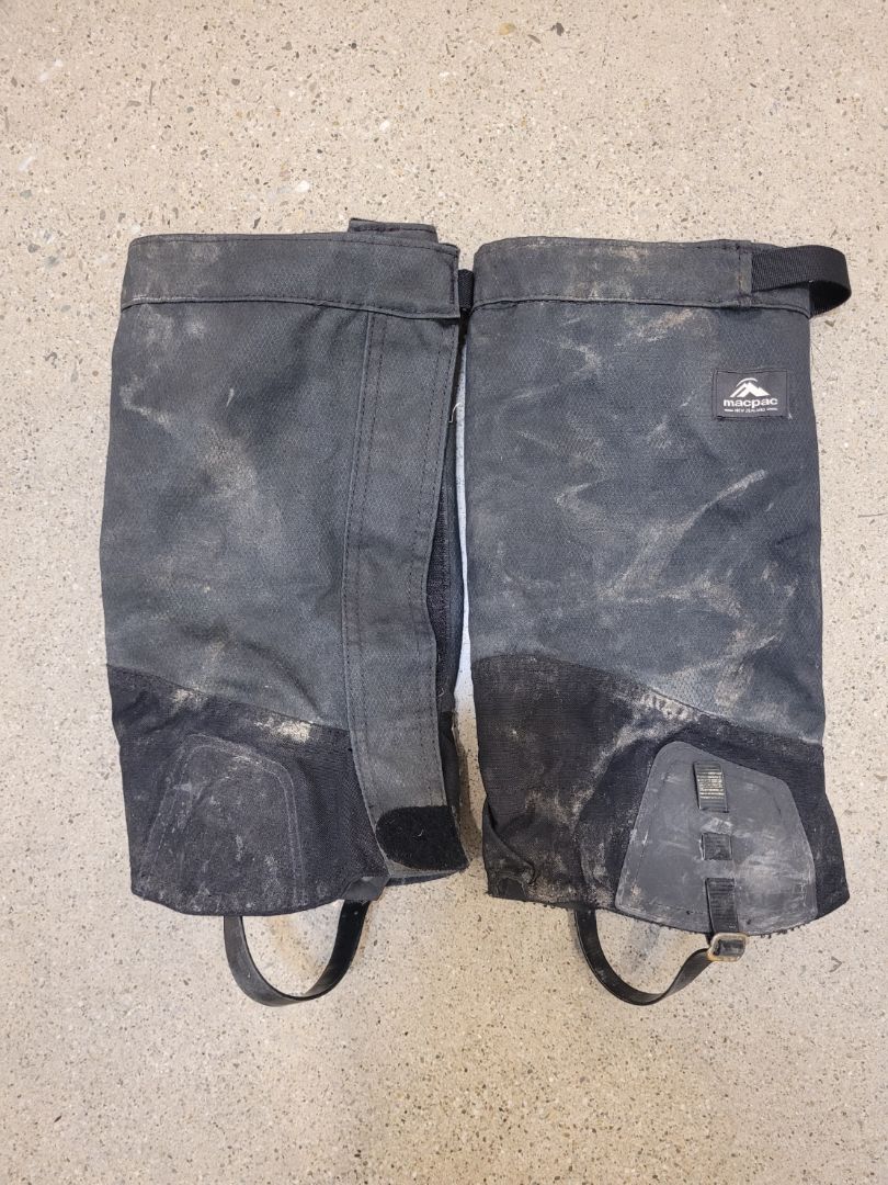 Black Macpac Cascade Gaiters, M
