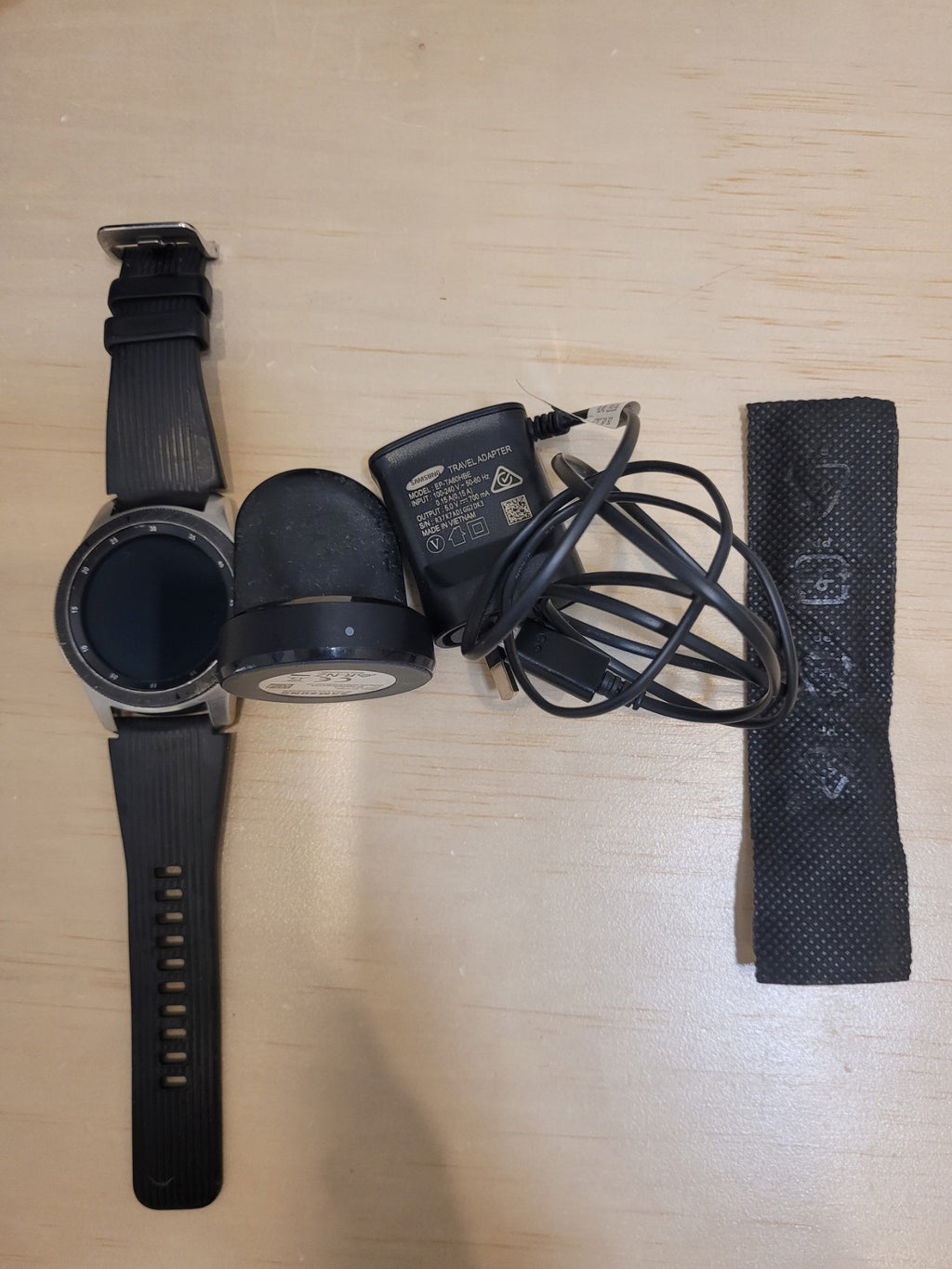 Silver Samsung Galaxy Watch 46mm Bluetooth (SM-R800), 46mm