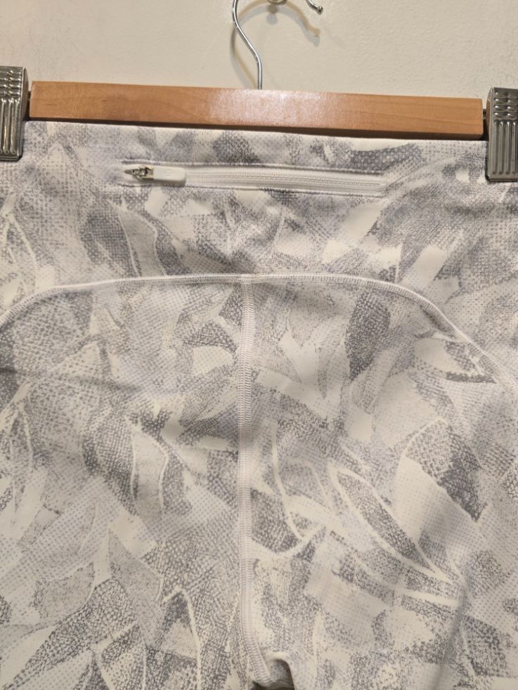 White / Grey Lululemon Women's Leggings, US 6