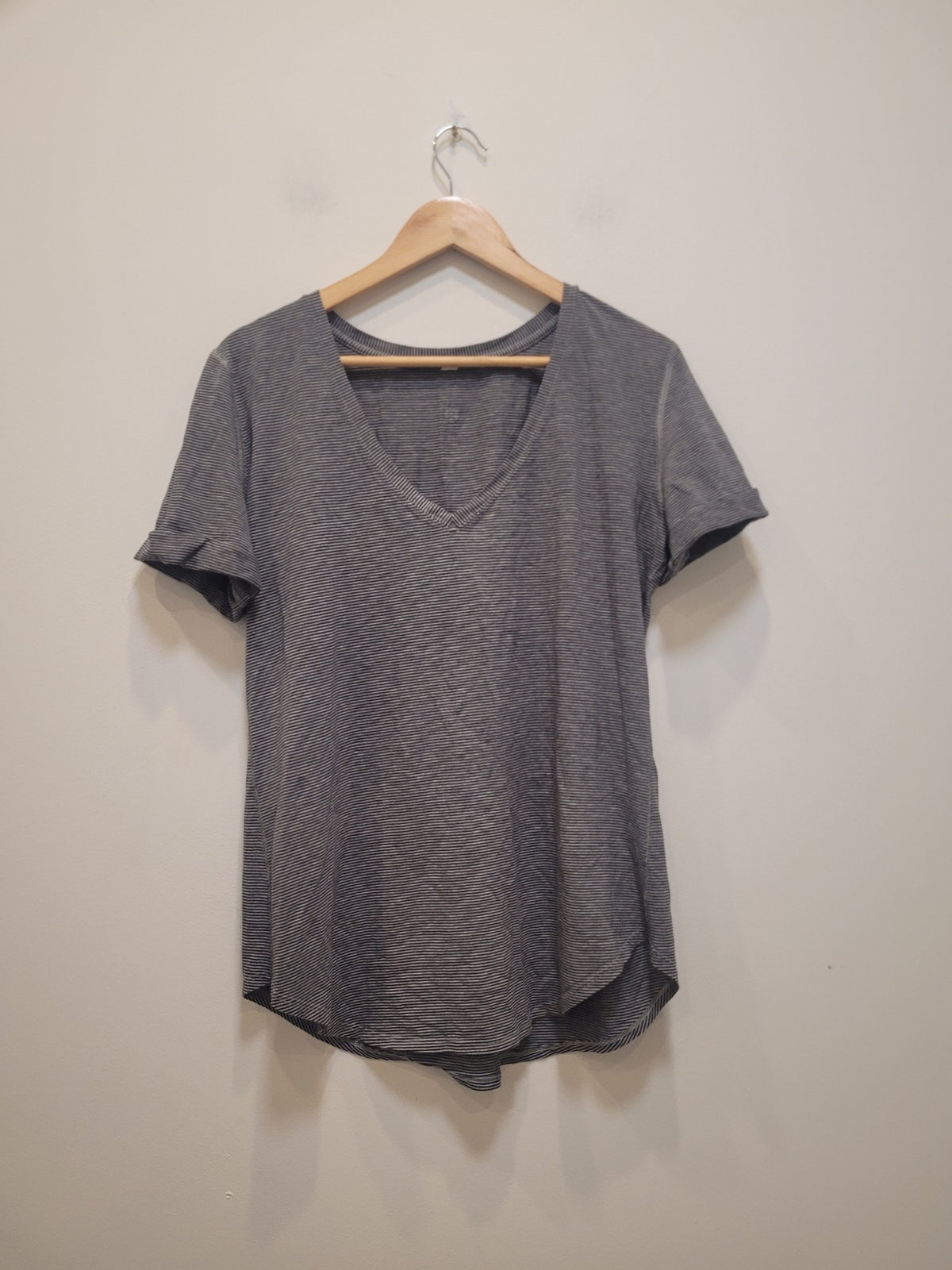 Grey Lululemon Striped V-neck T-shirt, 14 (staff estimate; unlabelled)