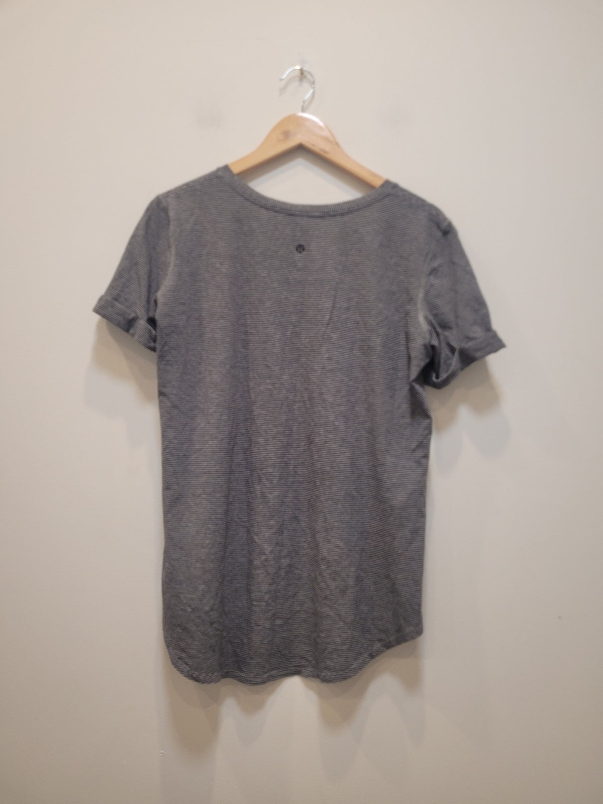 Grey Lululemon Striped V-neck T-shirt, 14 (staff estimate; unlabelled)