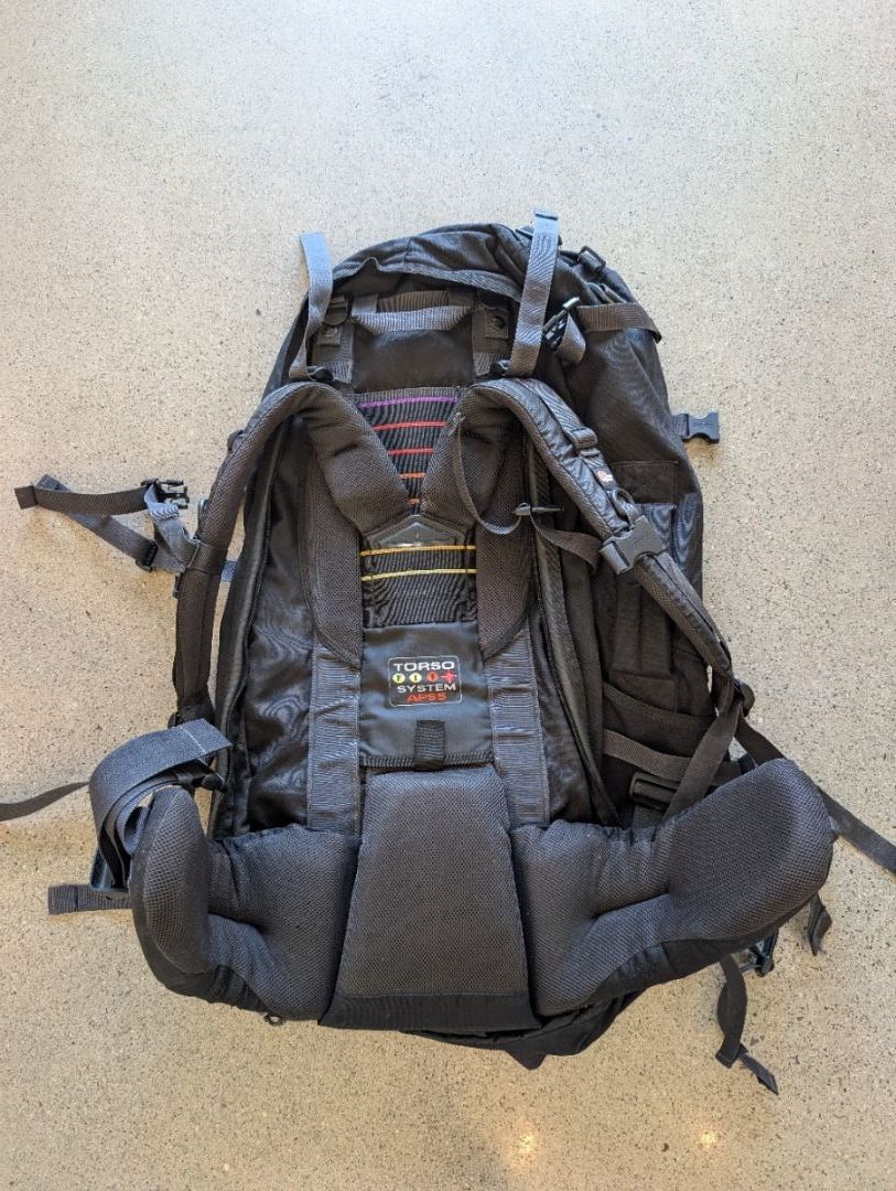 Black Lowe Alpine Travel Trekker 70, 70L