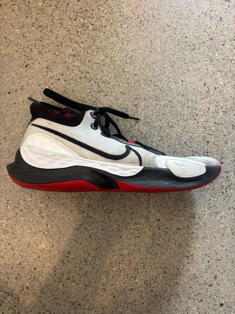 White/Black/Red Nike Renew Elevate 3, US 9.5 / EU 43