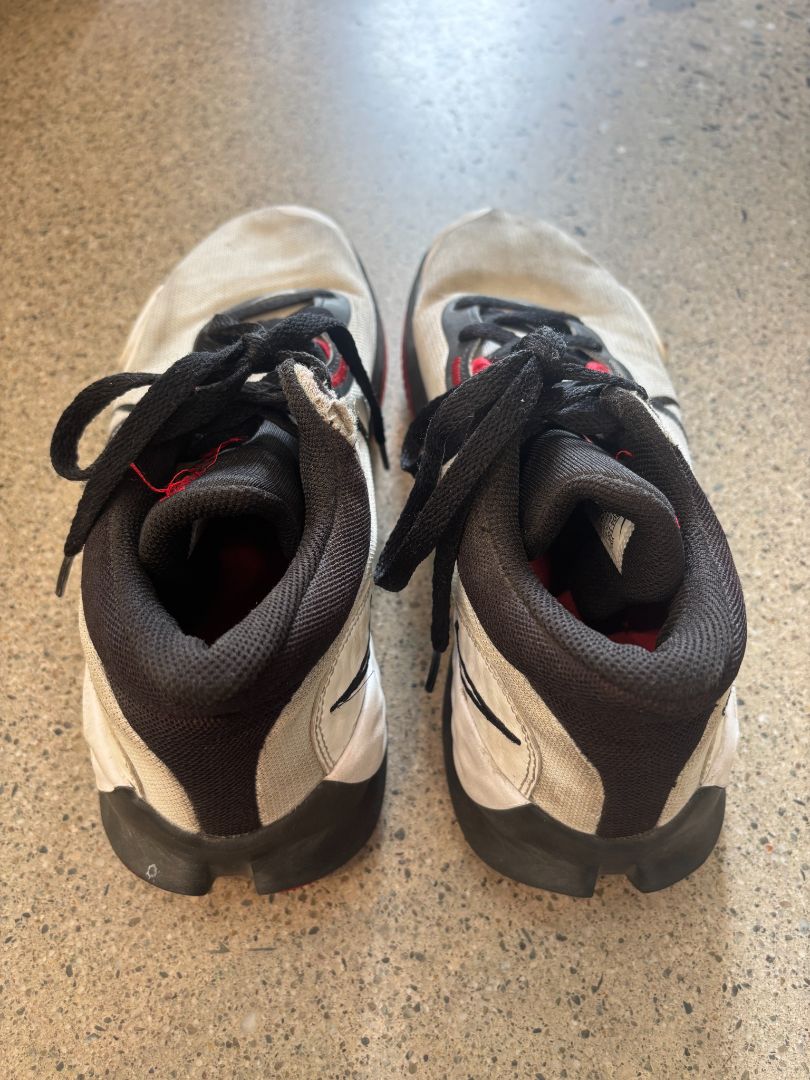 White/Black/Red Nike Renew Elevate 3, US 9.5 / EU 43