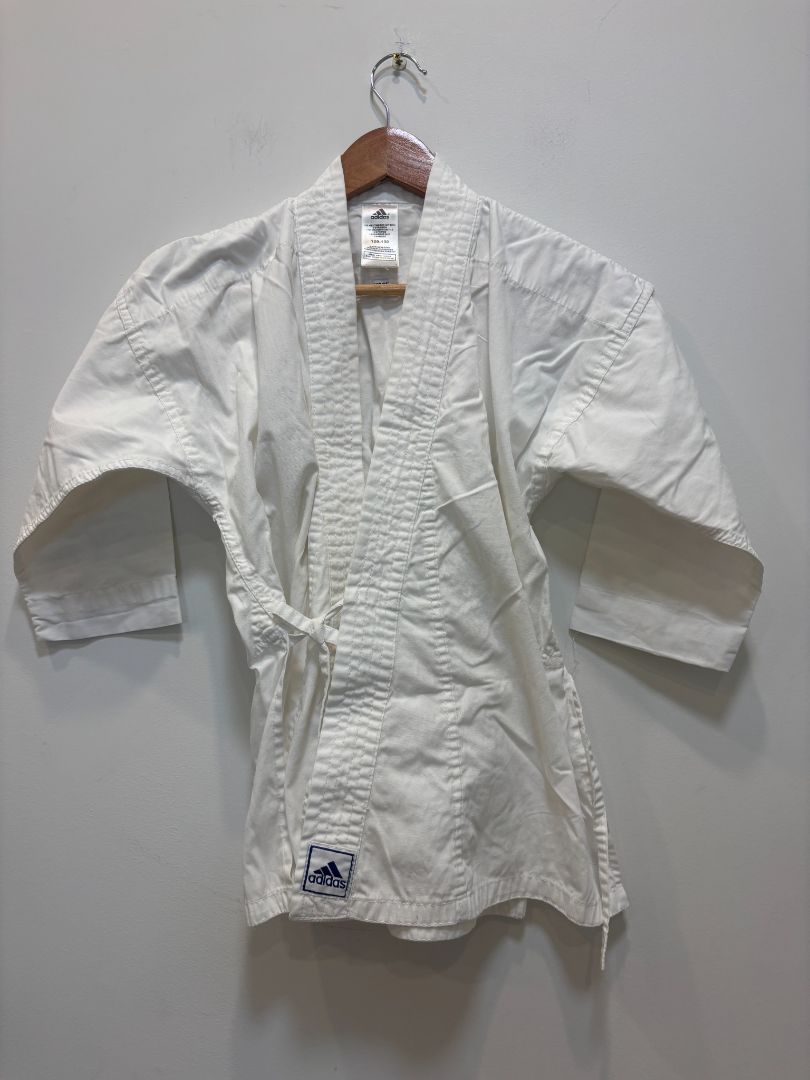 White Adidas Martial Arts Jacket 120-130, 120–130