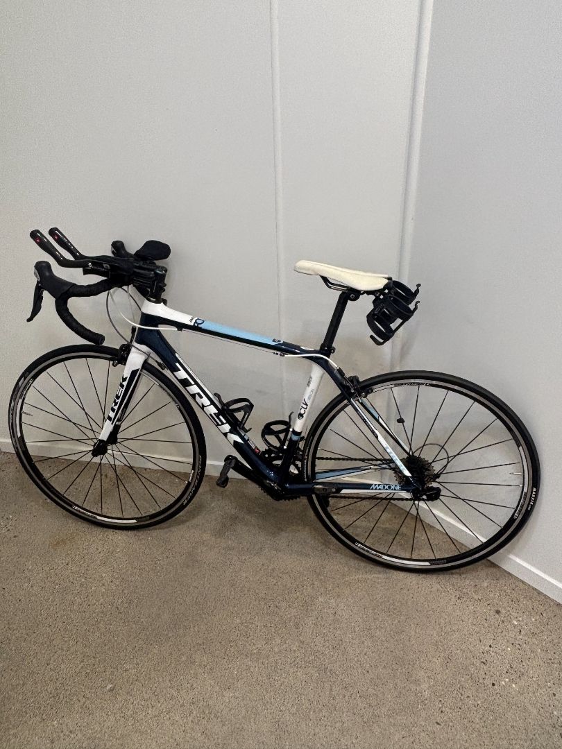 White/Blue Trek Madone 4.5 Women's Road Bike, 52 cm