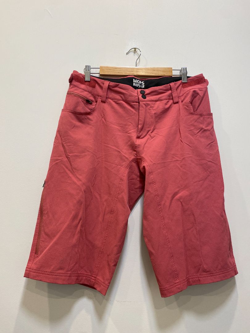 Coral Mons Royale MTB Shorts, L