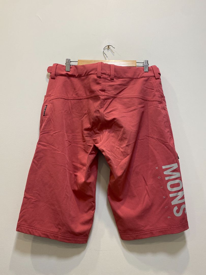 Coral Mons Royale MTB Shorts, L