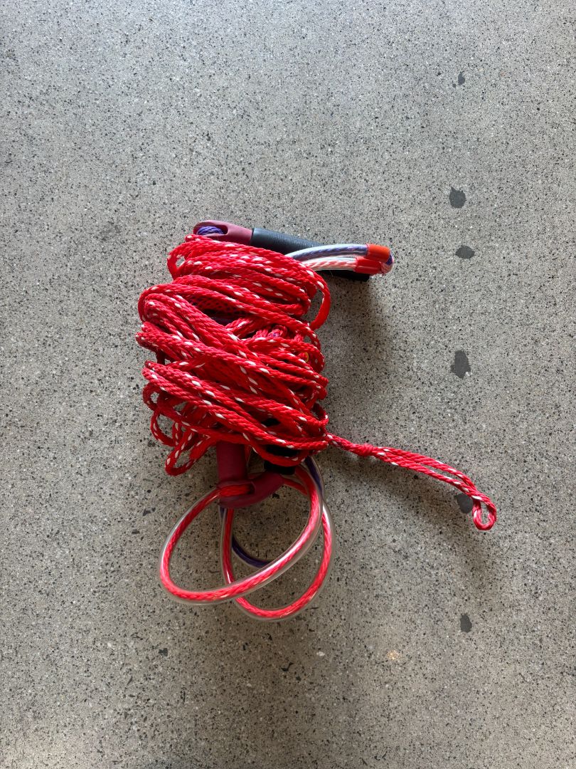 Red/White Accurate Water Ski Rope & Handle