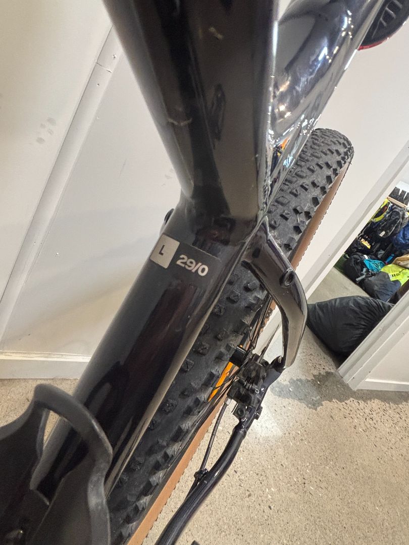 Black Giant Talon 29”, Large 29”