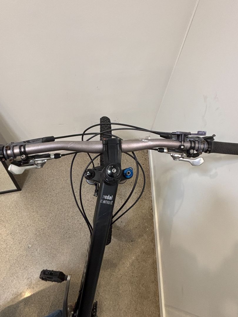 Black Niner Jet 9 CVA Full Suspension MTB, Medium (est.)