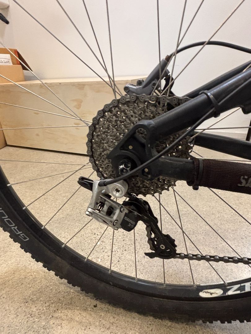 Black Niner Jet 9 CVA Full Suspension MTB, Medium (est.)