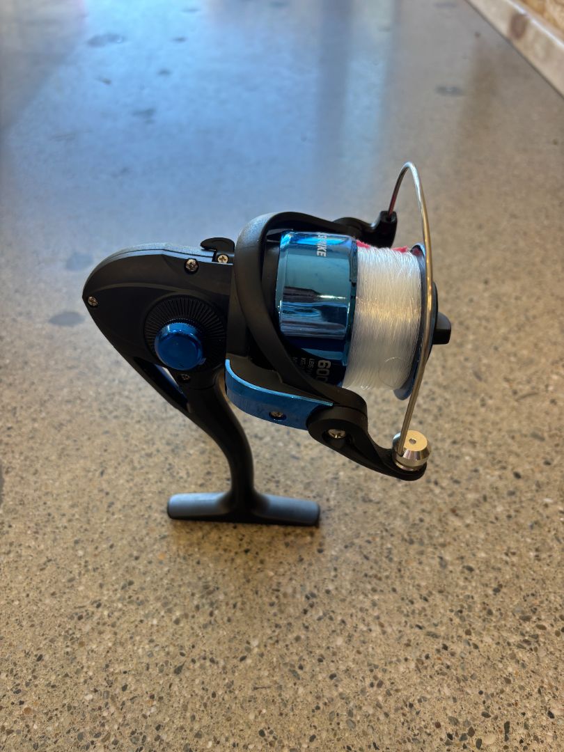 Black/Blue Maxstrike 6000 spinning reel