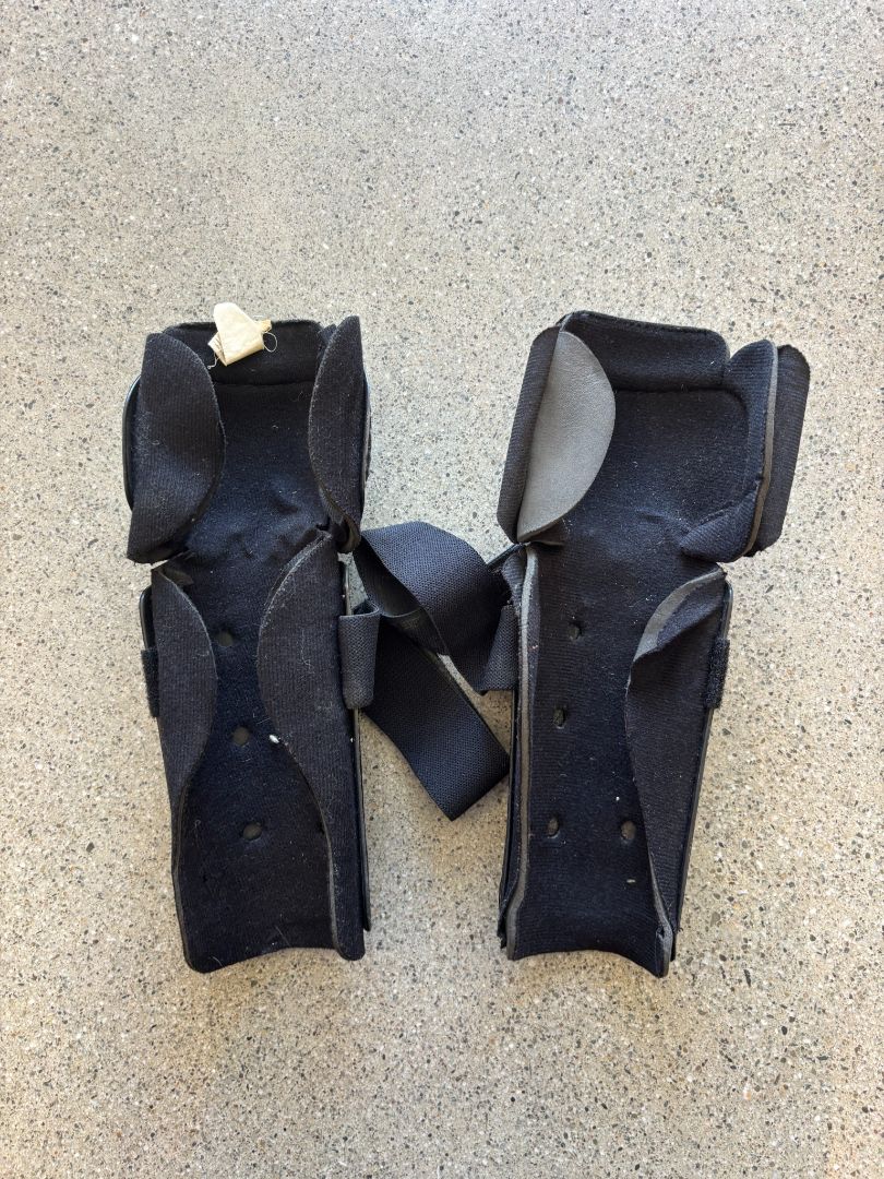 Black Thor Knee shin guards, Youth Large