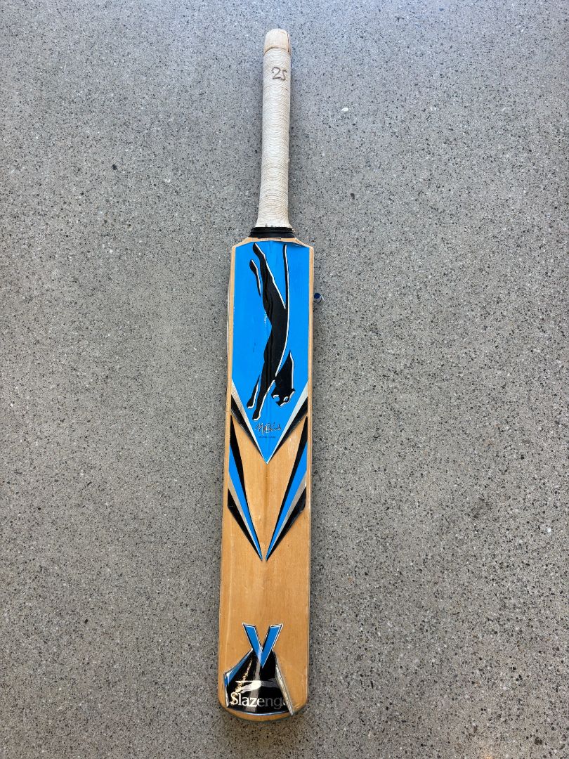 Natural Slazenger V389 cricket bat