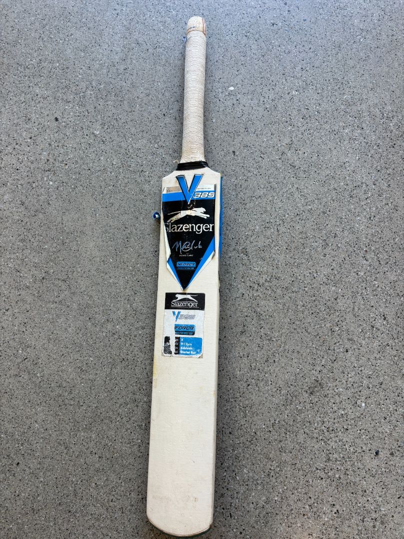 Natural Slazenger V389 cricket bat