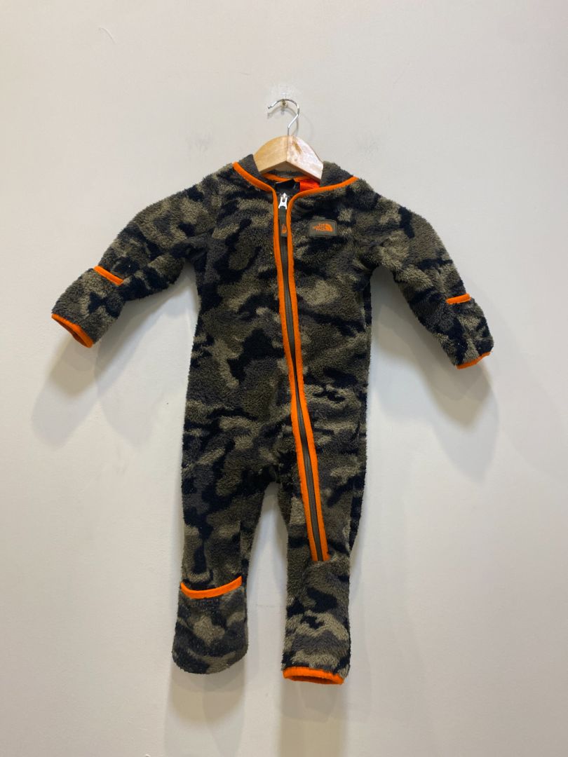 Green The North Face Fleece suit, 12-18 months
