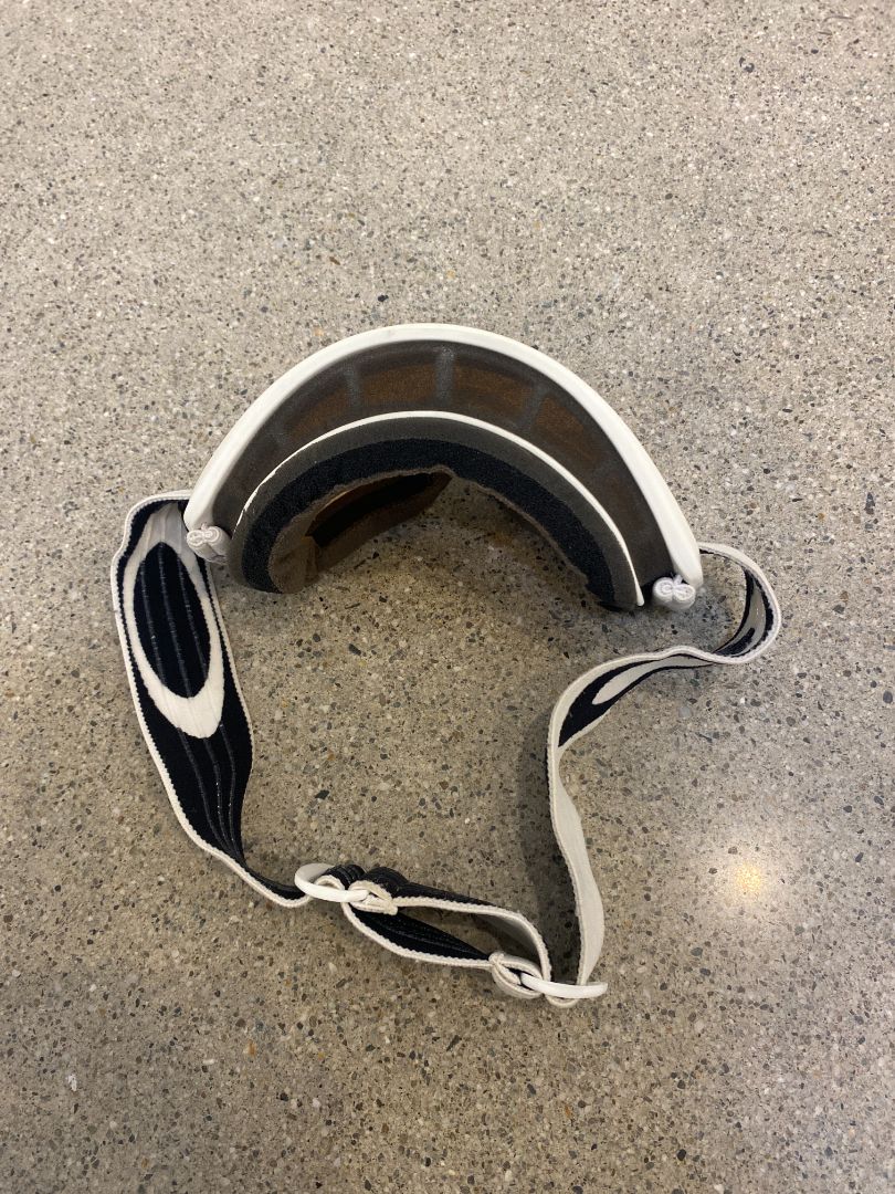 White Oakley Ski goggles