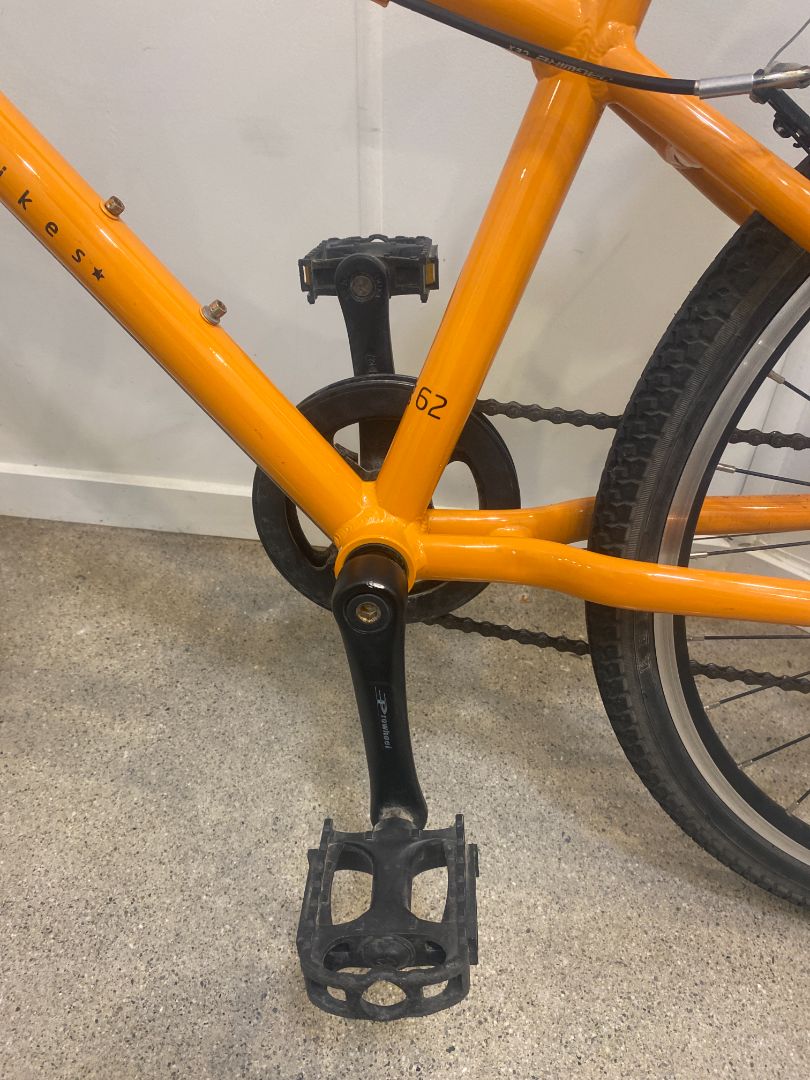 Orange Frog 62, 24
