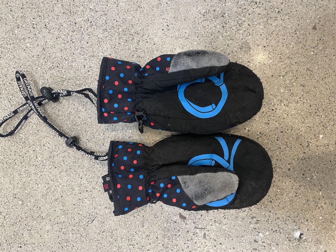 Black Grenade Snow Mittens, Kids Small
