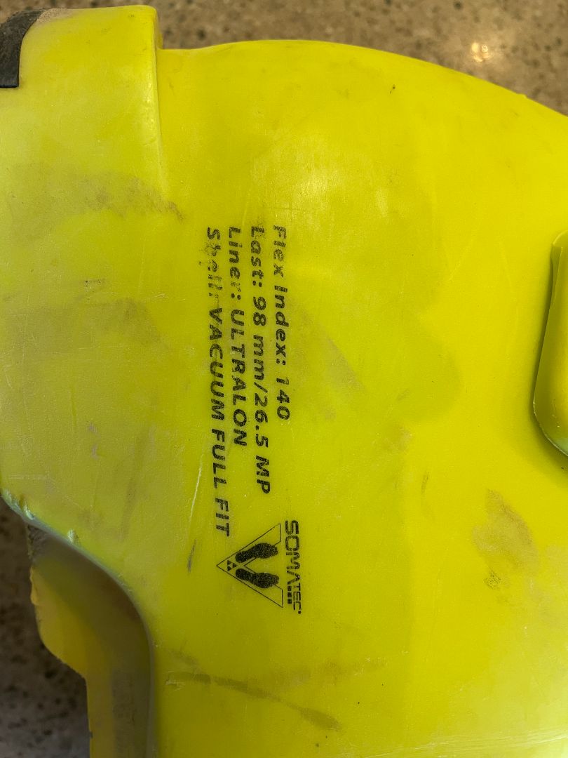 Yellow Fischer Vacuum RC4 140, 25.5 MP / 298 mm BSL