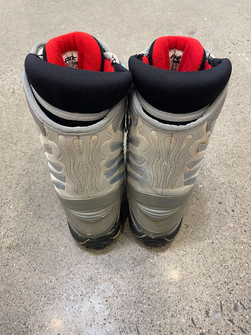 Grey Ride Snowboard boots, 24