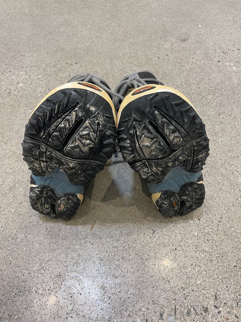 Grey Ride Snowboard boots, 24