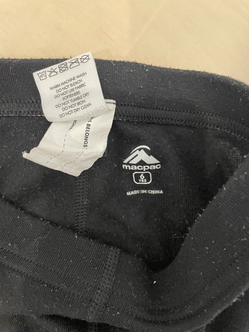 Black Macpac Thermal Leggings, 6 years