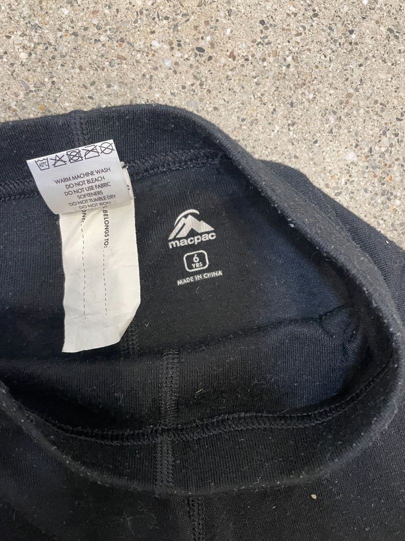 Black Macpac Thermal Leggings, 6 years