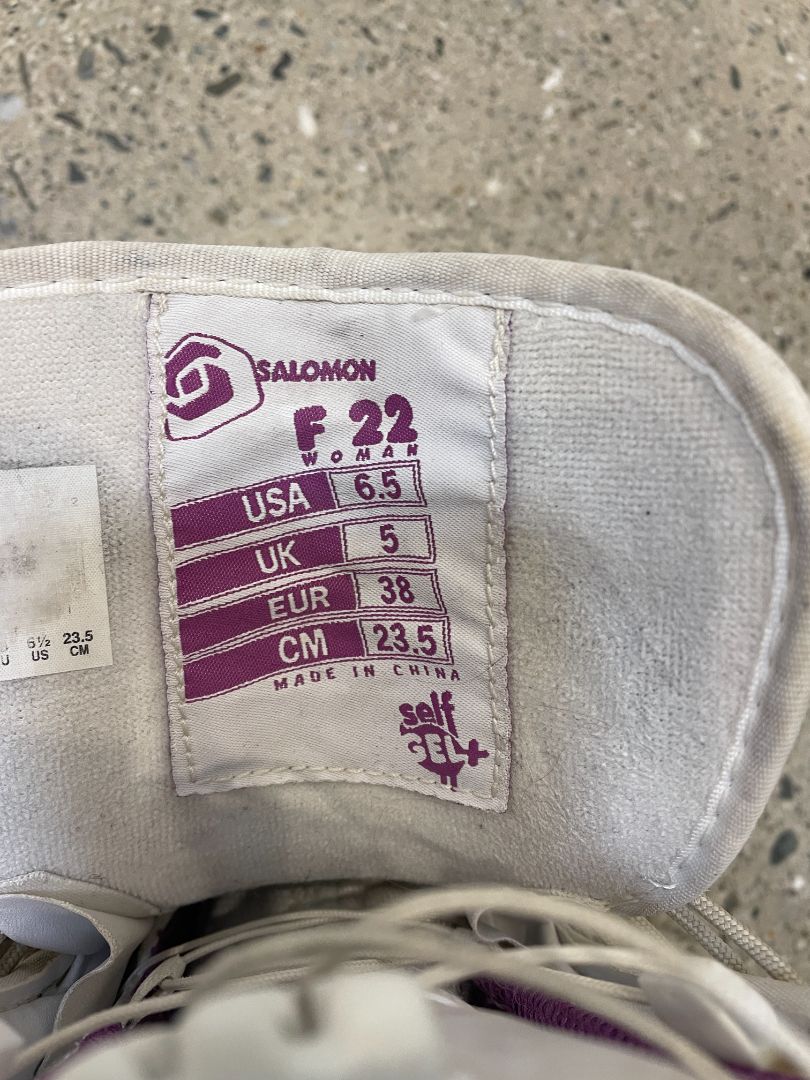 White Salomon F22, EU 38