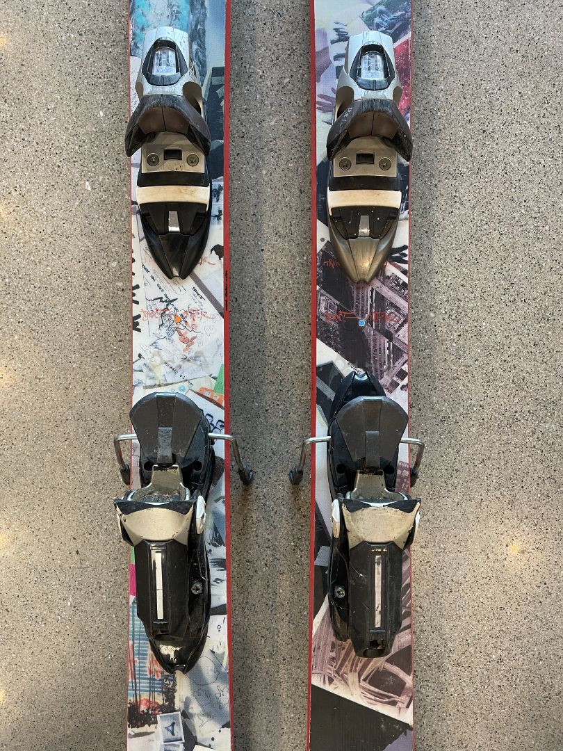White Volkl Bridge 159, 159 cm