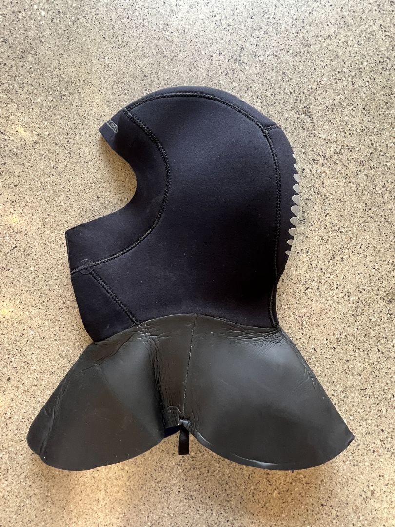 Black Pinnacle Wetsuit Hood, L