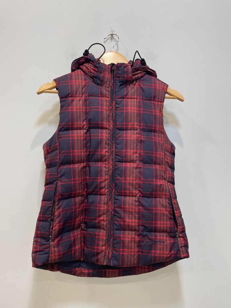 Navy Patagonia Hooded down vest, Women’s S