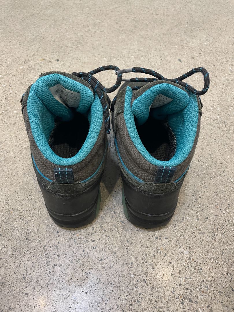 Grey Mountain Warehouse IsoDry hiking boots, EU 33