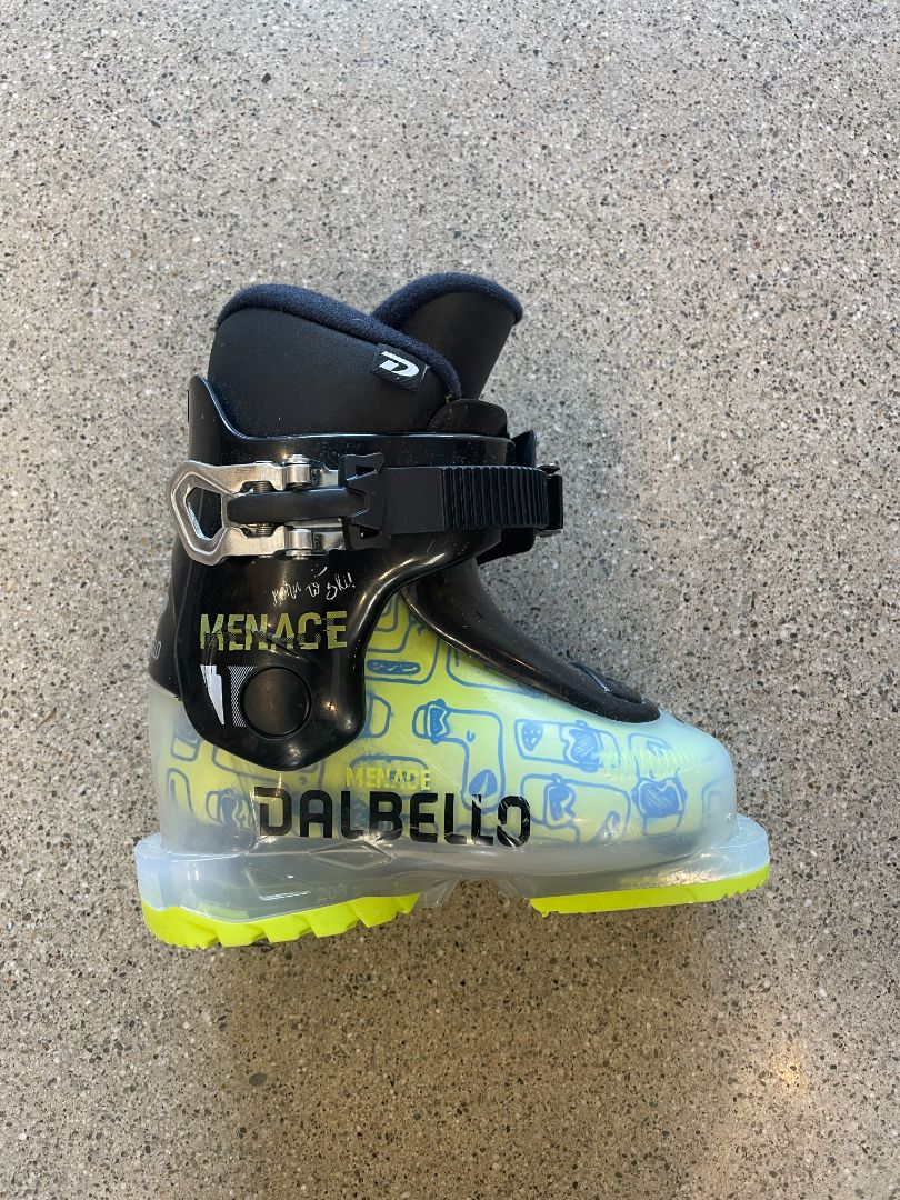 Black Dalbello Menace, 16.5