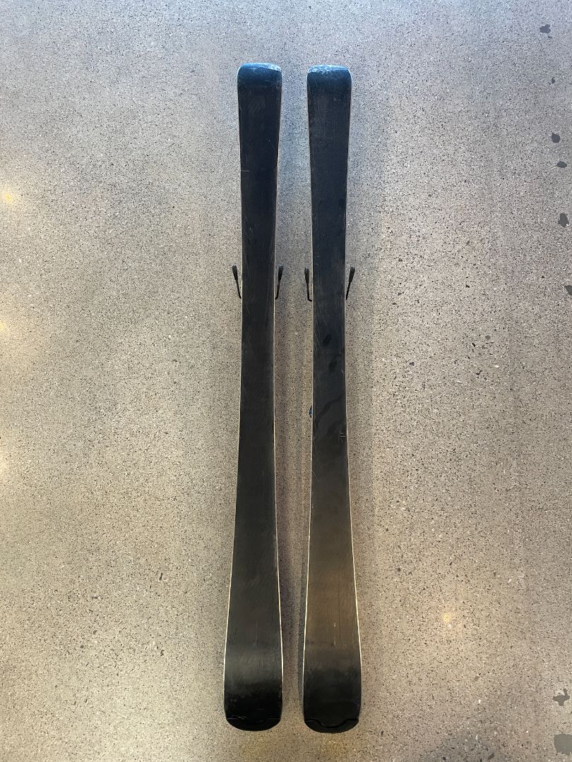 Red Rossignol Hero Junior, 130 cm