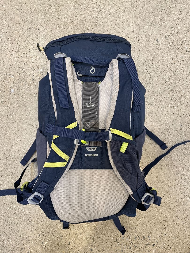 Navy Quechua Kids 28L Backpack, 130-140 cm