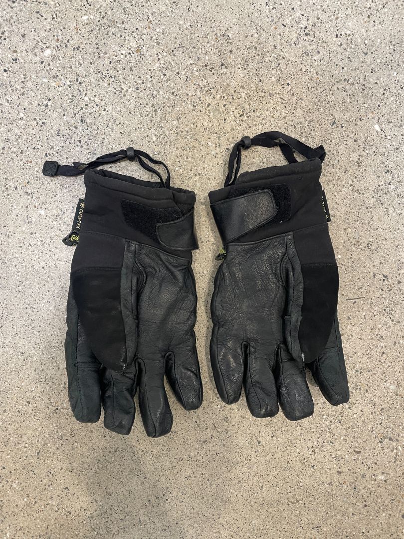 Black Burton GORE-TEX Gloves, S